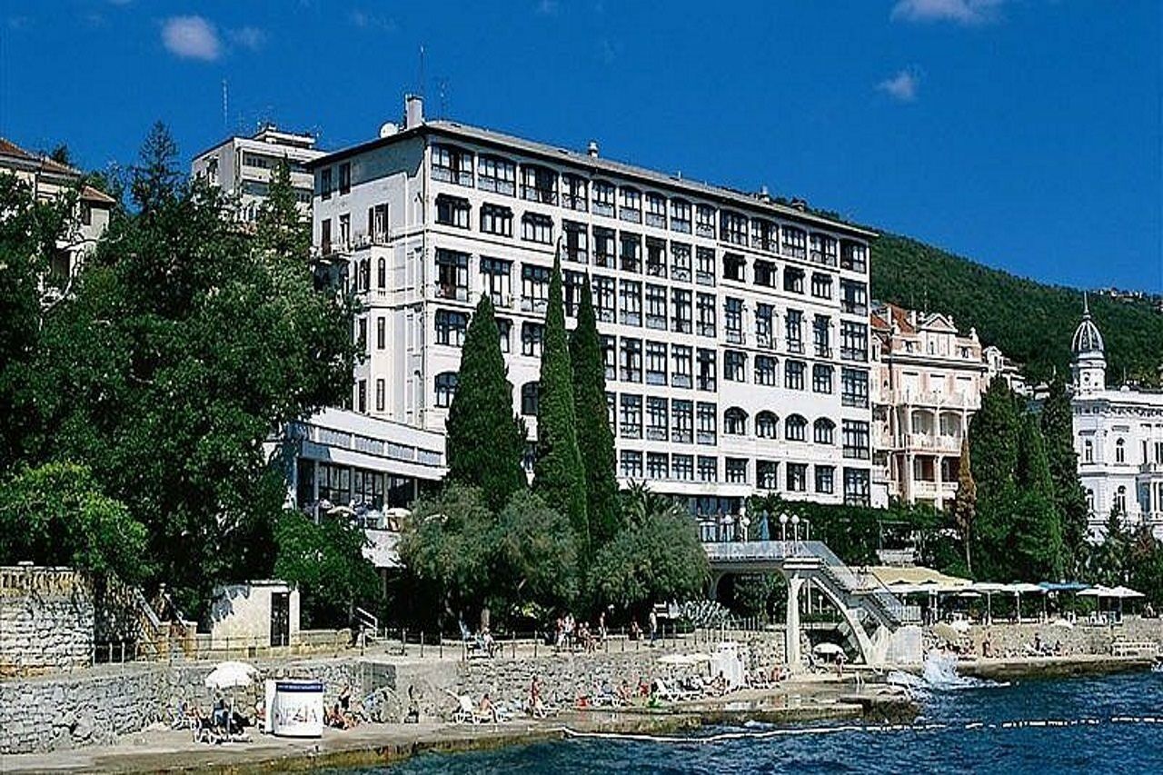 Hotel Kristal - Liburnia Opatija Exteriör bild